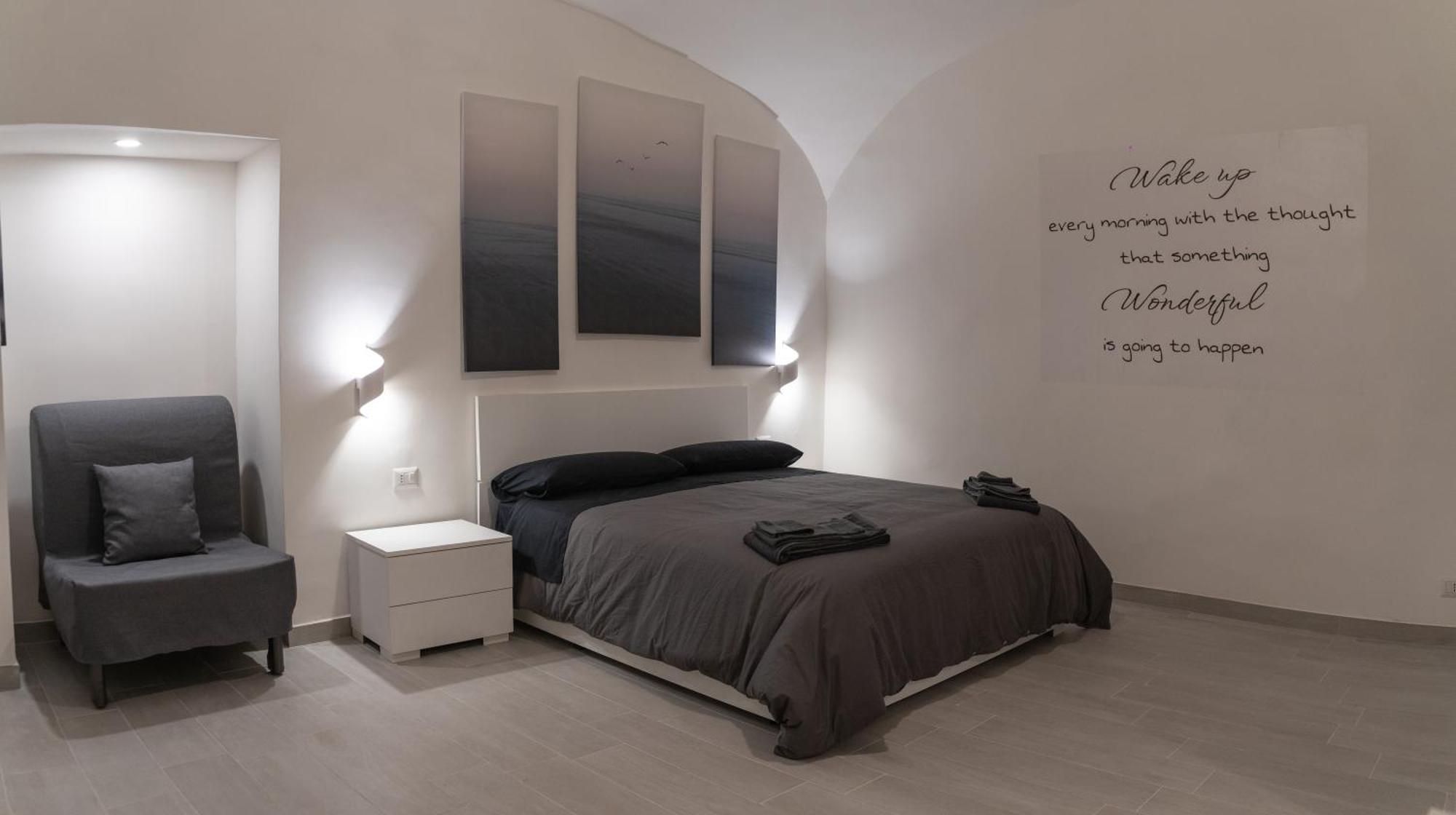 Dietro Al Plebiscito Luxury Suite Neapel Exterior foto