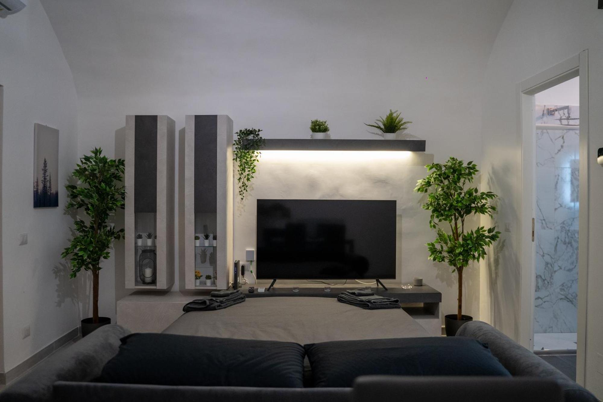Dietro Al Plebiscito Luxury Suite Neapel Exterior foto